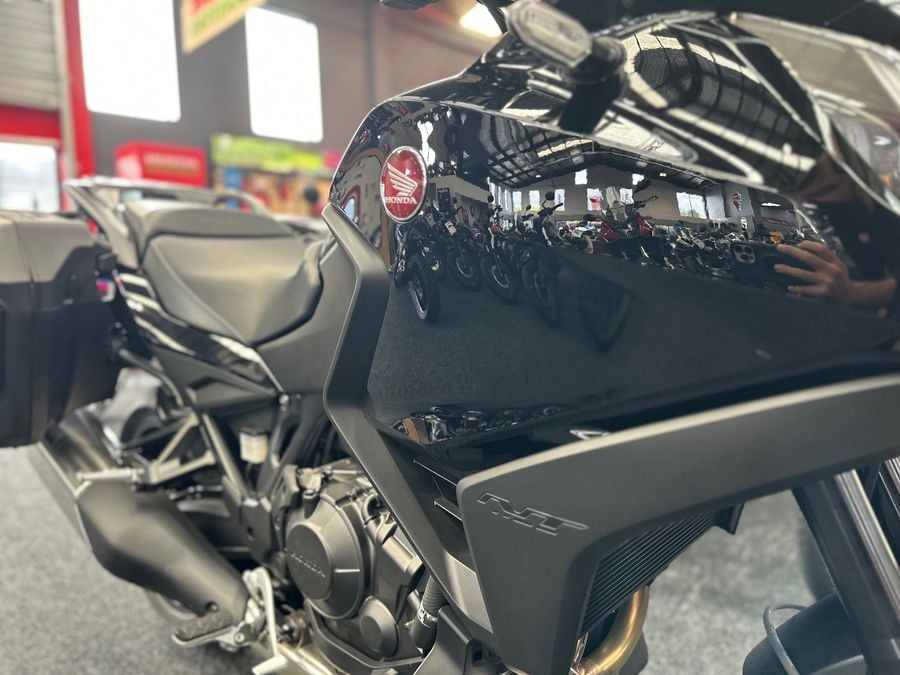 HONDA NT1100 サービスマニュアル SC90 HONDA NT1100 サービスマニュアル SC90 2021-2023 Honda NT1100